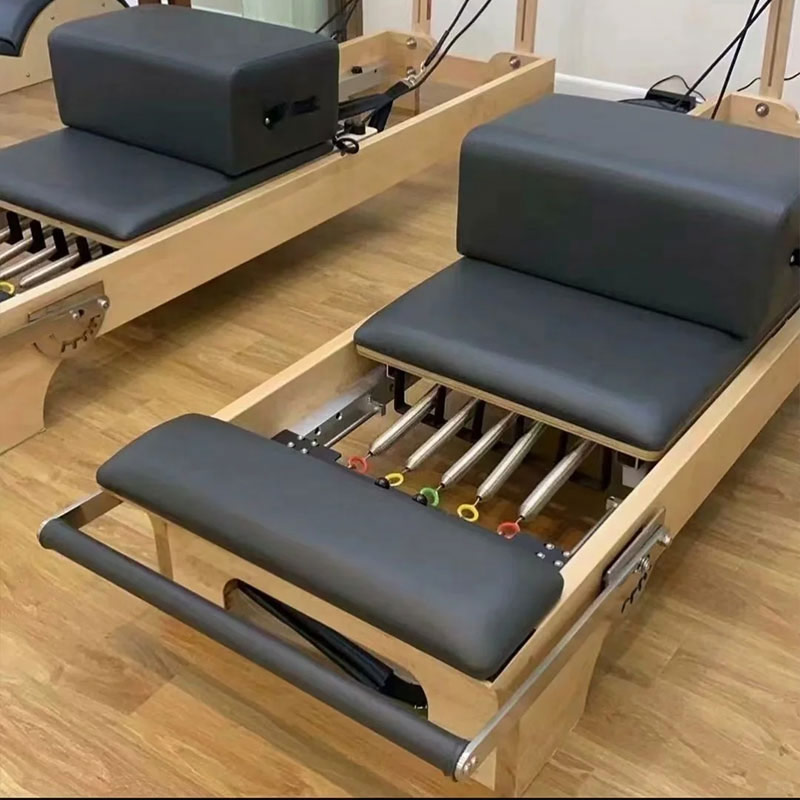 سرير بيلاتس خشبي قابل للتعديل  - مراجعة Pilates Yoga Studio وسعره