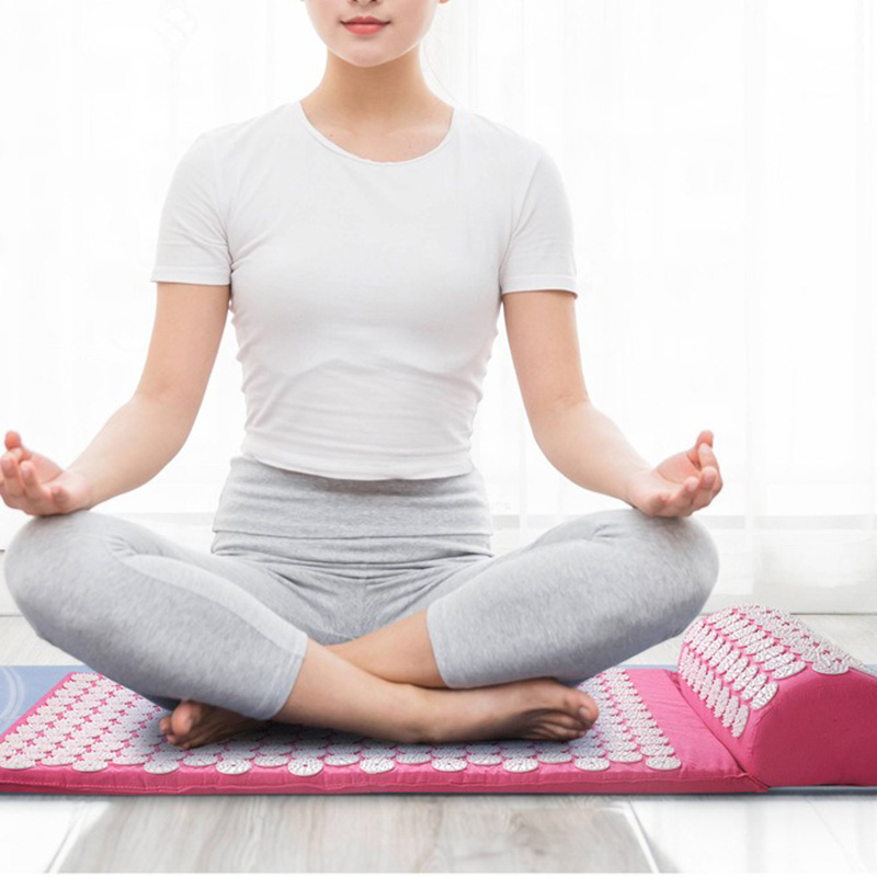سجادة تدليك الأظافر بالوخز بال - مراجعة Pilates Yoga Studio وسعره
