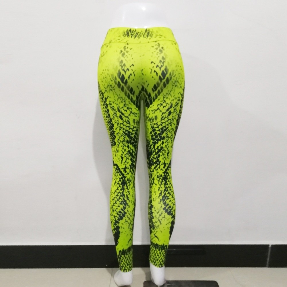 بنطلون ليجنز بنقشة جلد الثعبان - مراجعة Pilates Yoga Legging وسعره