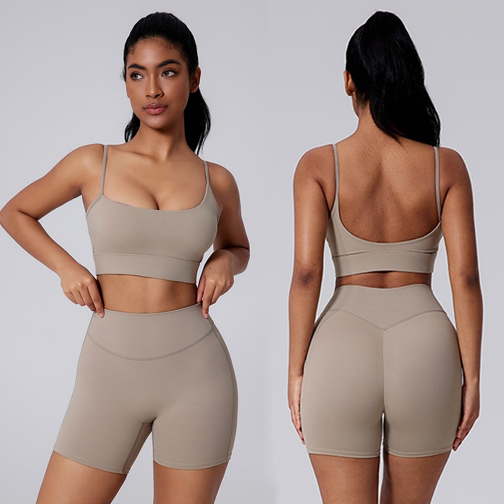 طقم رياضي نسائي أصفر من كلاود  - مراجعة Pilates Yoga Wrap Top وسعره